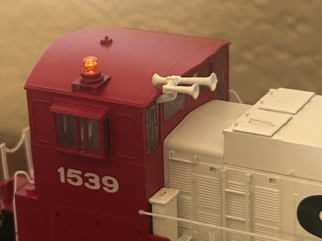 SOO LINE MP15ac SWITCHER LOCO – DC/DCC Ready – HO Scale -” GENESIS ” NEW OOP