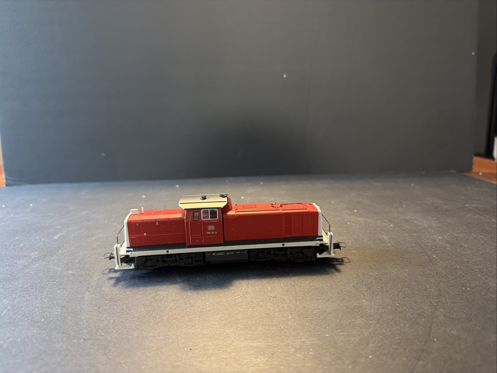 ROCO HO 43458 DB CLASS 290 101-5 DIESEL LOCOMOTIVE R.32