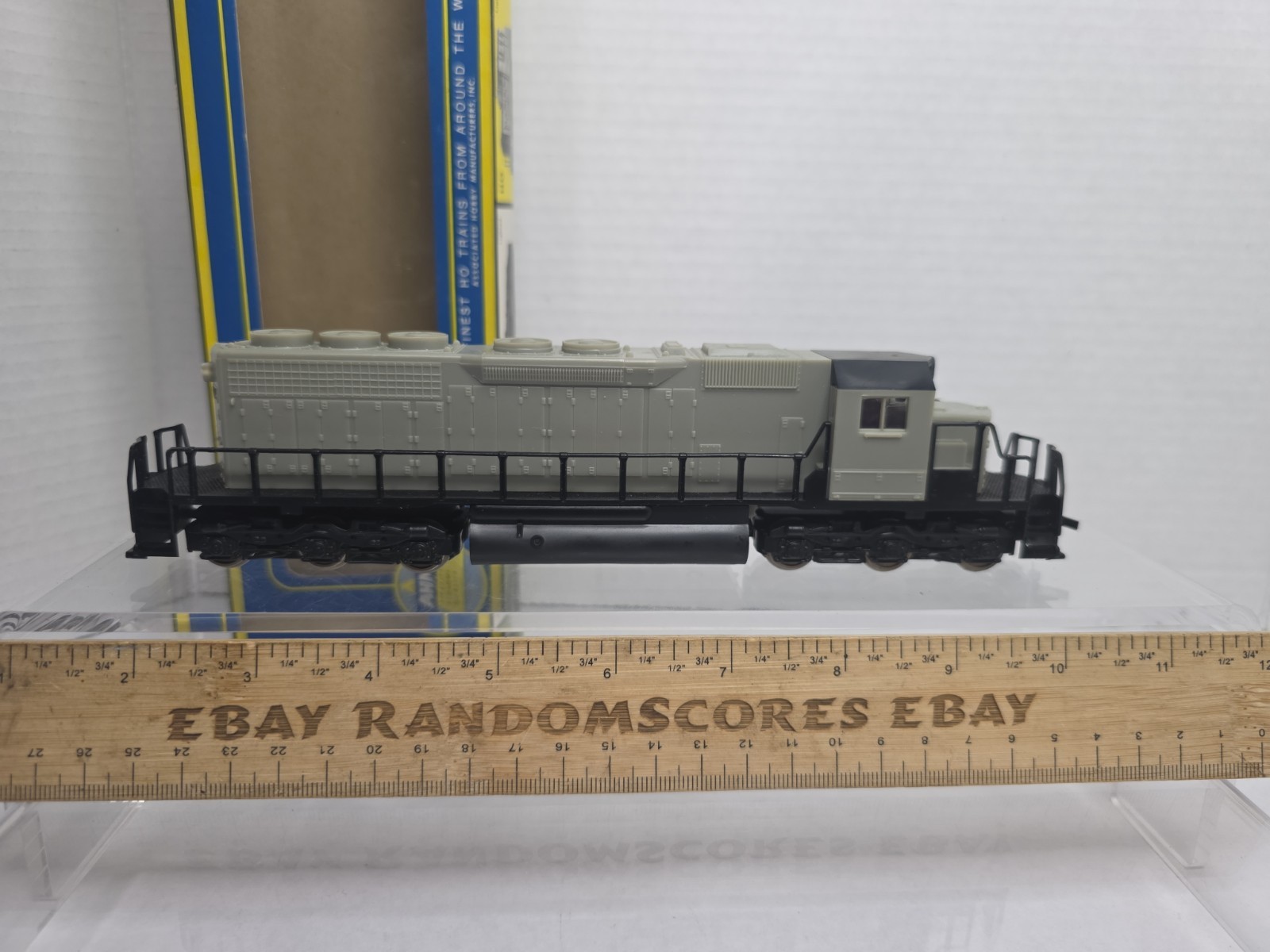 AHM HO Scale 5030-07 Undecorated EMD SD-40 W/ Flywheel Runs Read Desc. LNIB