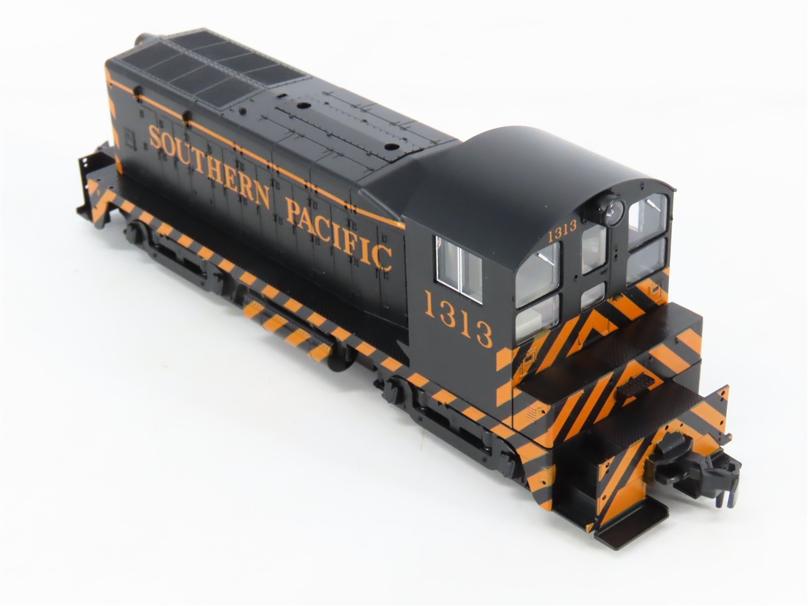 HO Scale KATO 37-1010 SP Southern Pacific EMD NW 2 Ph. 1 Diesel Switcher #1313