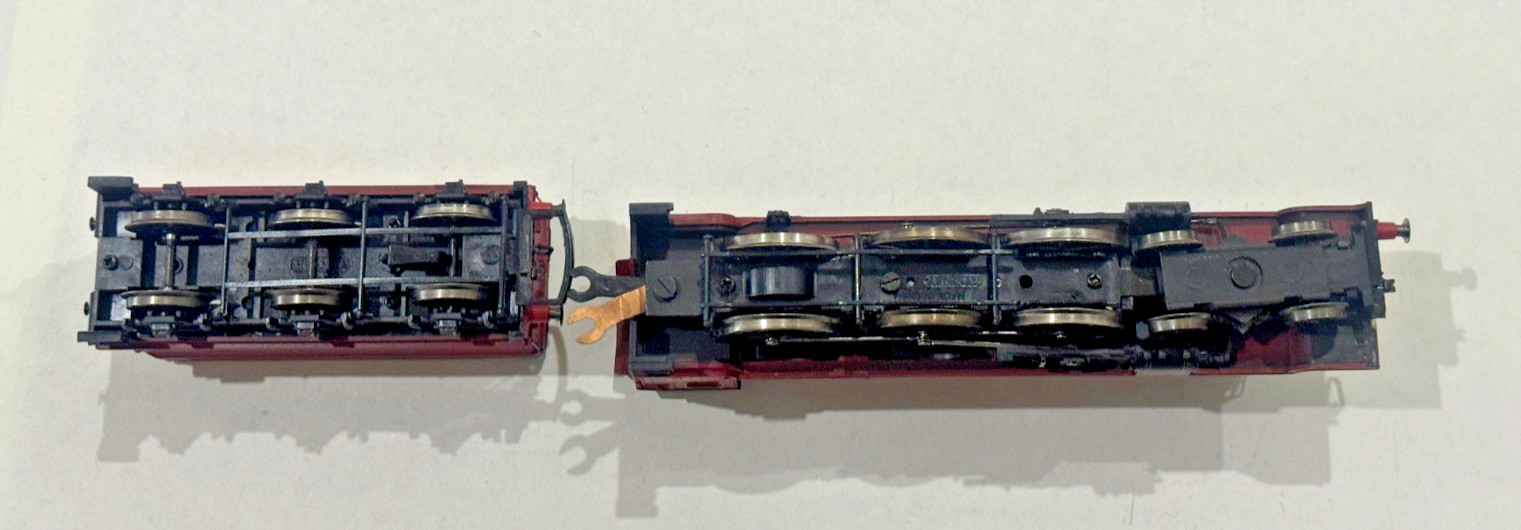 Hornby R3804 Hog Warts Castle 5972 (Unboxed)