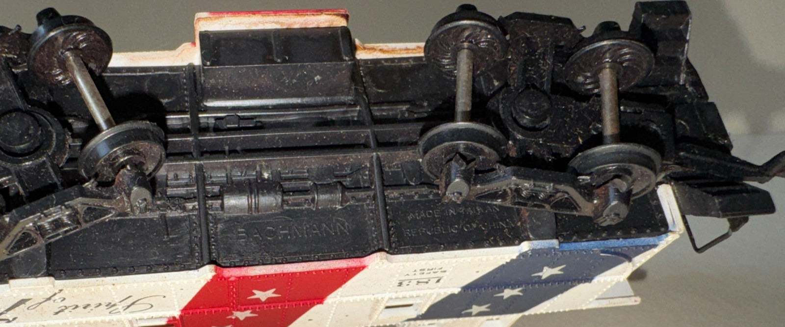 Vintage Bachmann Bicentennial Train Lot – SCL 1776 Locomotive, Caboose, Trailers