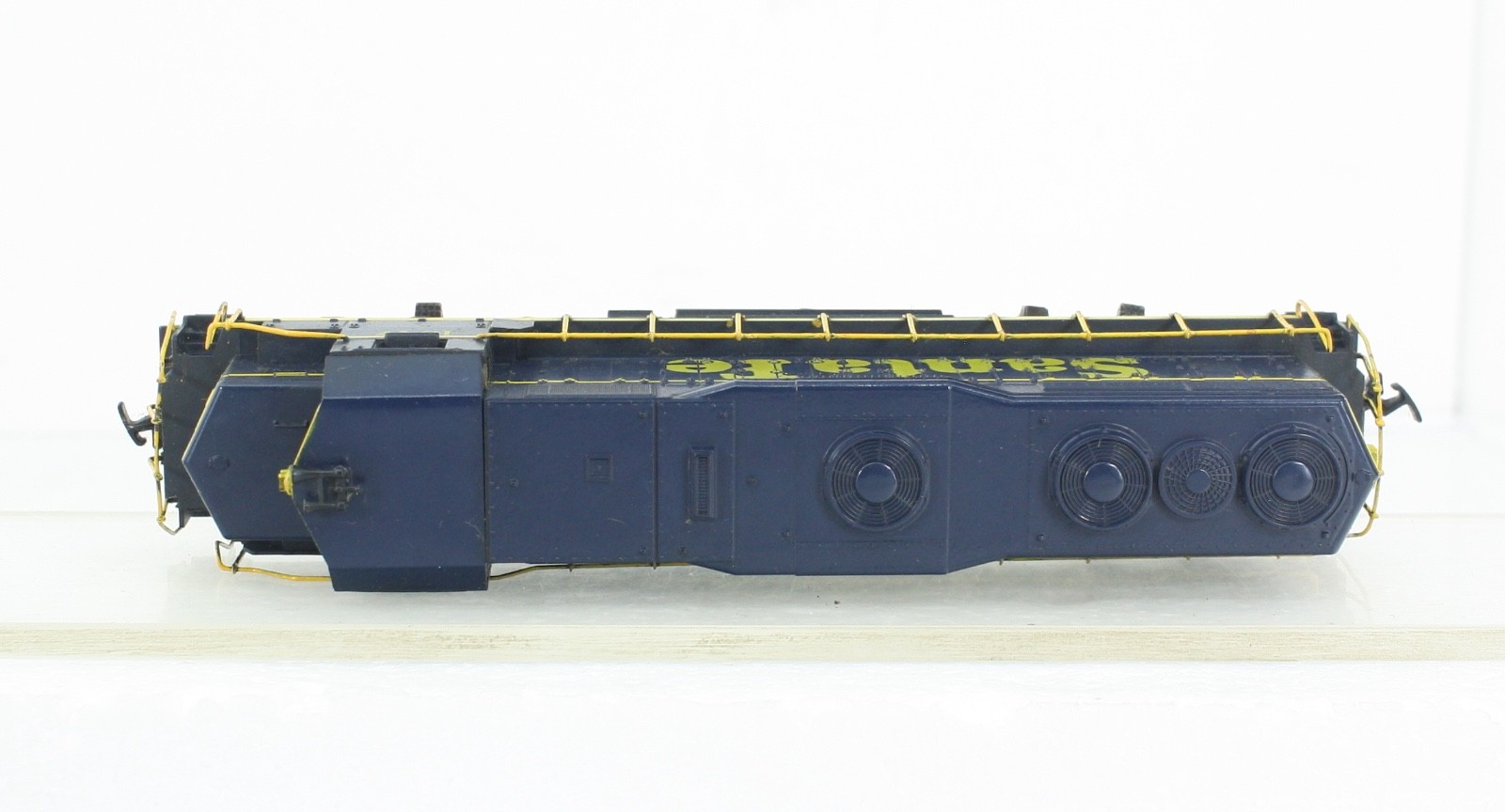 HO Scale Athearn 4205 Santa Fe GP35 Diesel Locomotive #1347