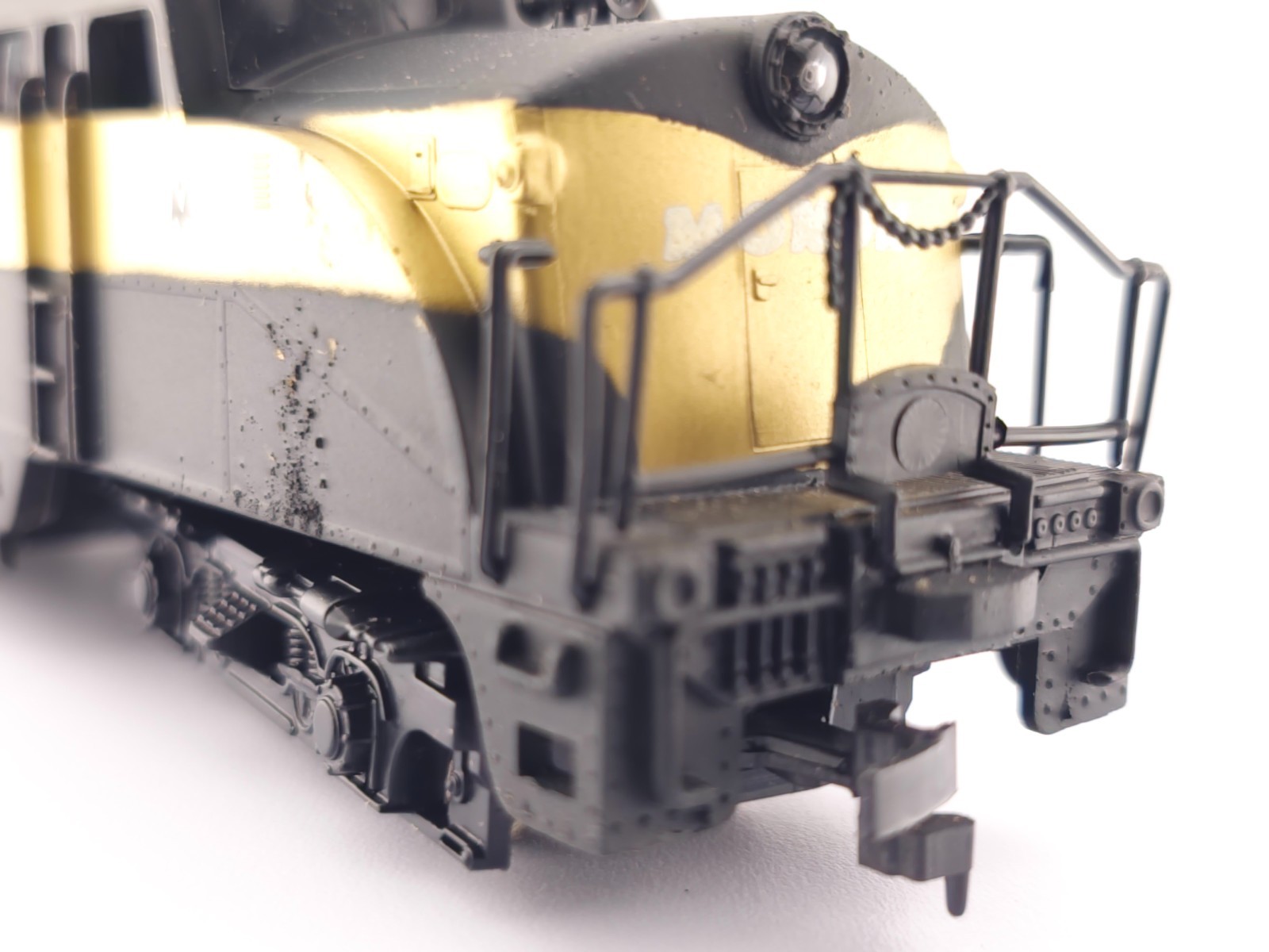 *READ* AHM HO Scale Monon Hoosier Line BL-2 Diesel Locomotive Model Train
