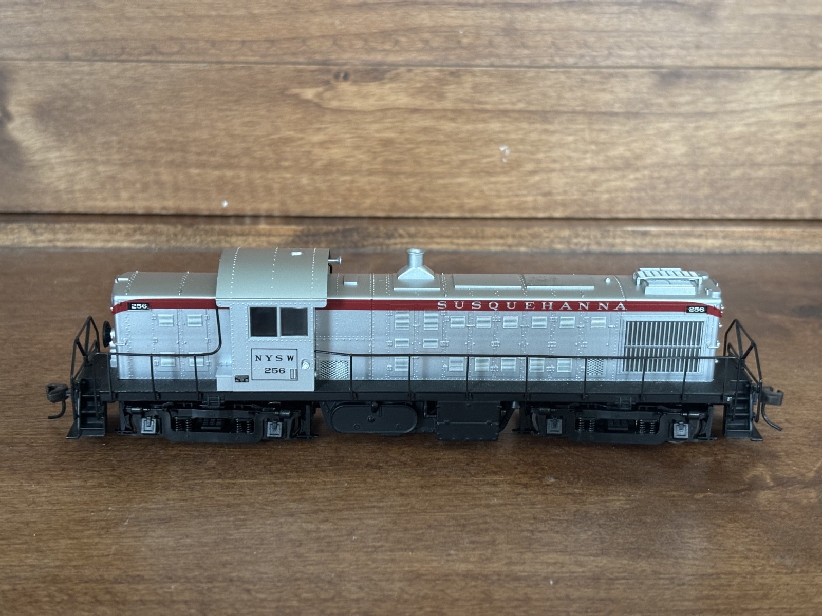Atlas Classics HO Alco RS-1 Locomotive Road #256 Runs Rough
