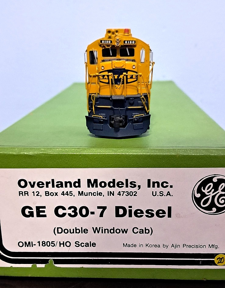HO OVERLAND MODELS SANTA FE C30-7 DC #8150 DIESEL WRONG BOX TEST RAN ONLY