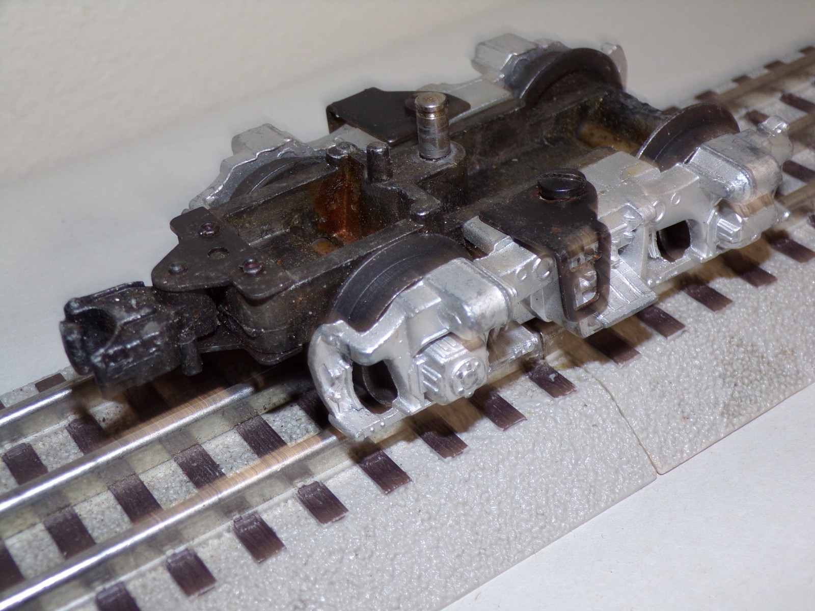 Vintage Original Lionel F3 2353 B unit or rear A Dummy Truck Silver side frames