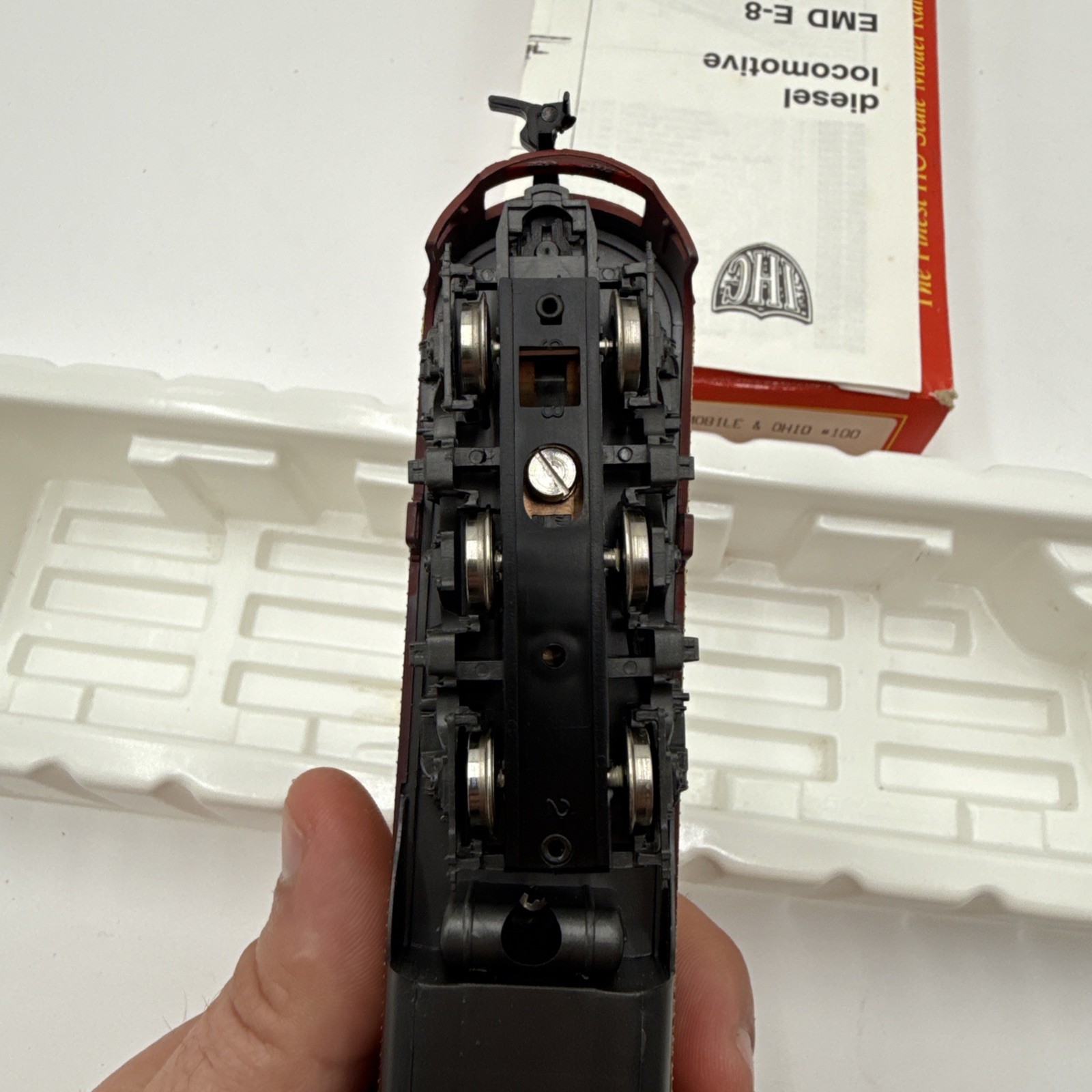 IHC 1941 HO SCALE GULF MOBILE OHIO E-8 A POWERED DIESEL LOCOMOTIVE #100 IN BOX