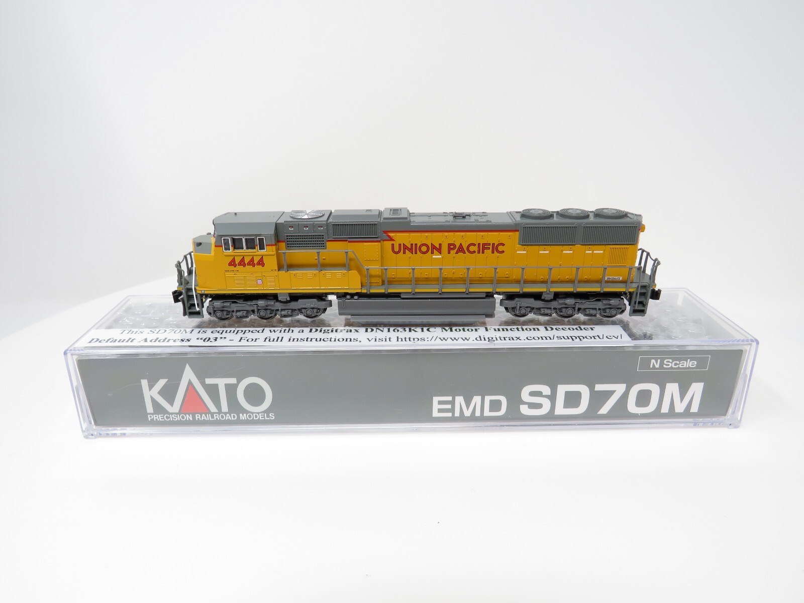 Kato N 176-7618-DCC Union Pacific UP EMD SD70M Diesel Locomotive Freight Train