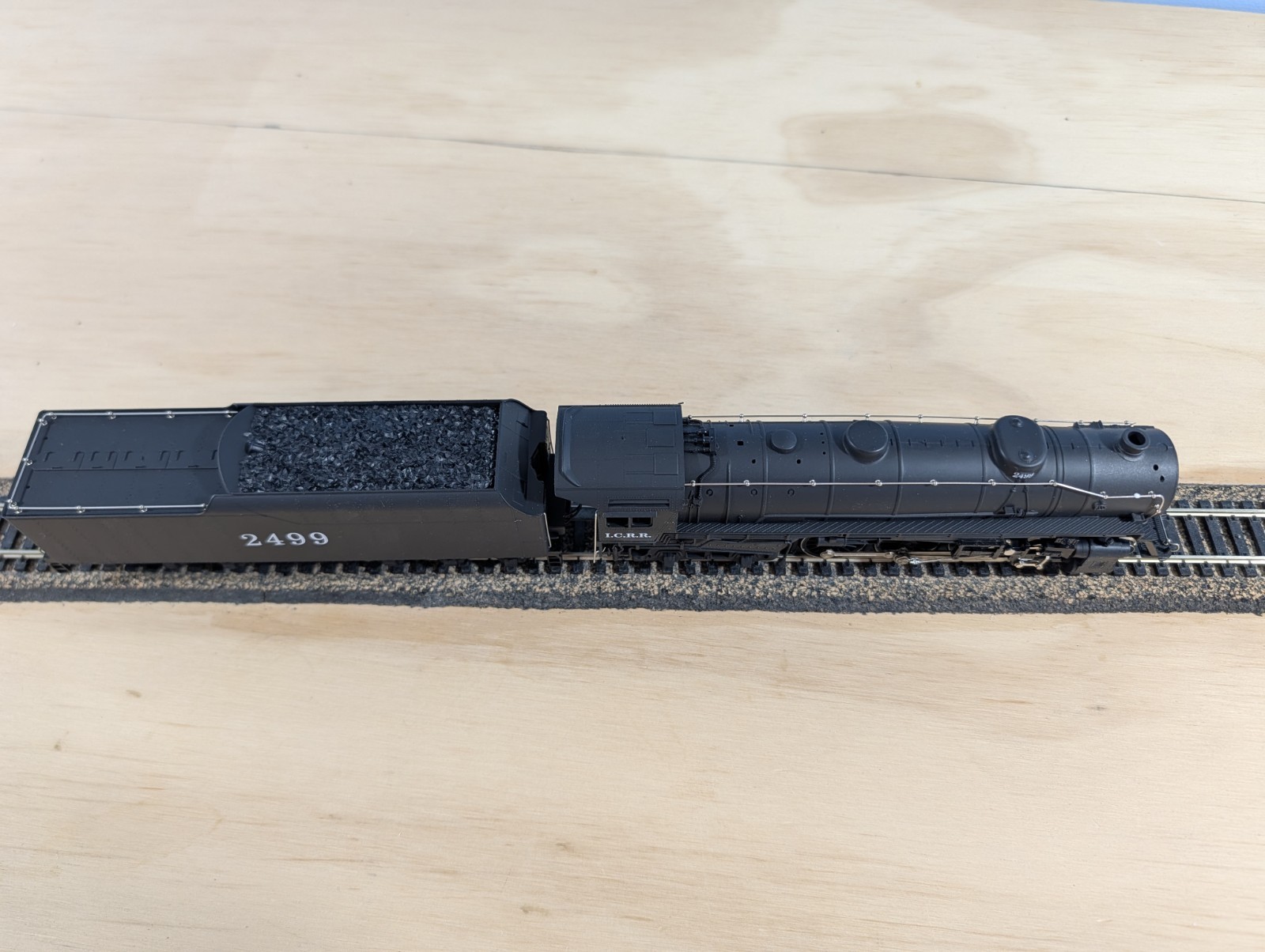 IHC #23010 HO Scale 4-6-4 Hudson Illinois Central IC #2499 Steam Locomotive