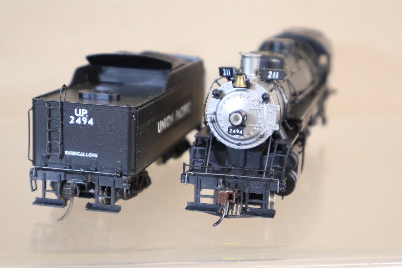 TRIX 22803 ANALOGUE NEW YORK CENTRAL NYC 2-8-0 USRA MIKADO LOCOMOTIVE 11890 on