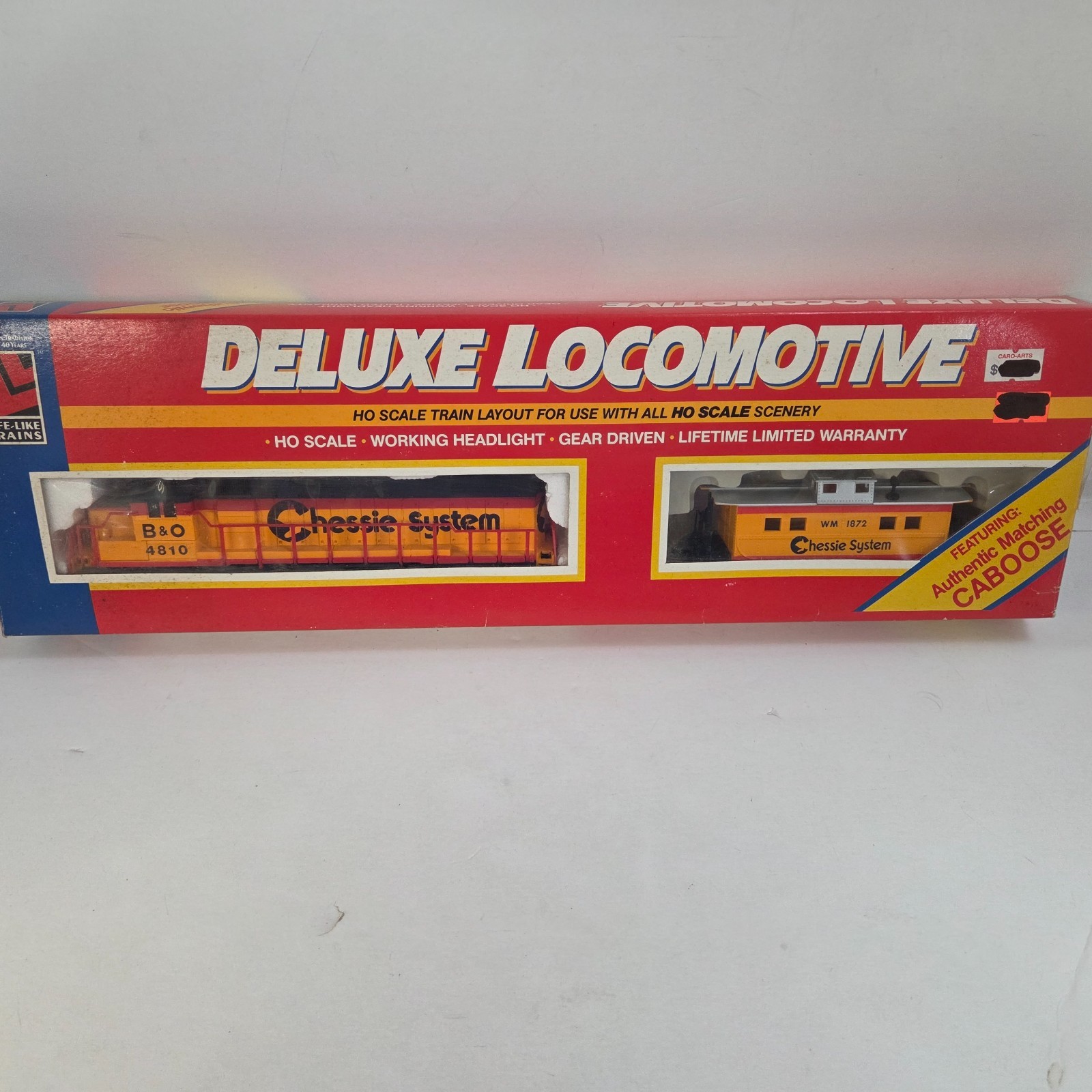 Life-Like Ho Chessie System GP38-2 Locomotive w/Caboose