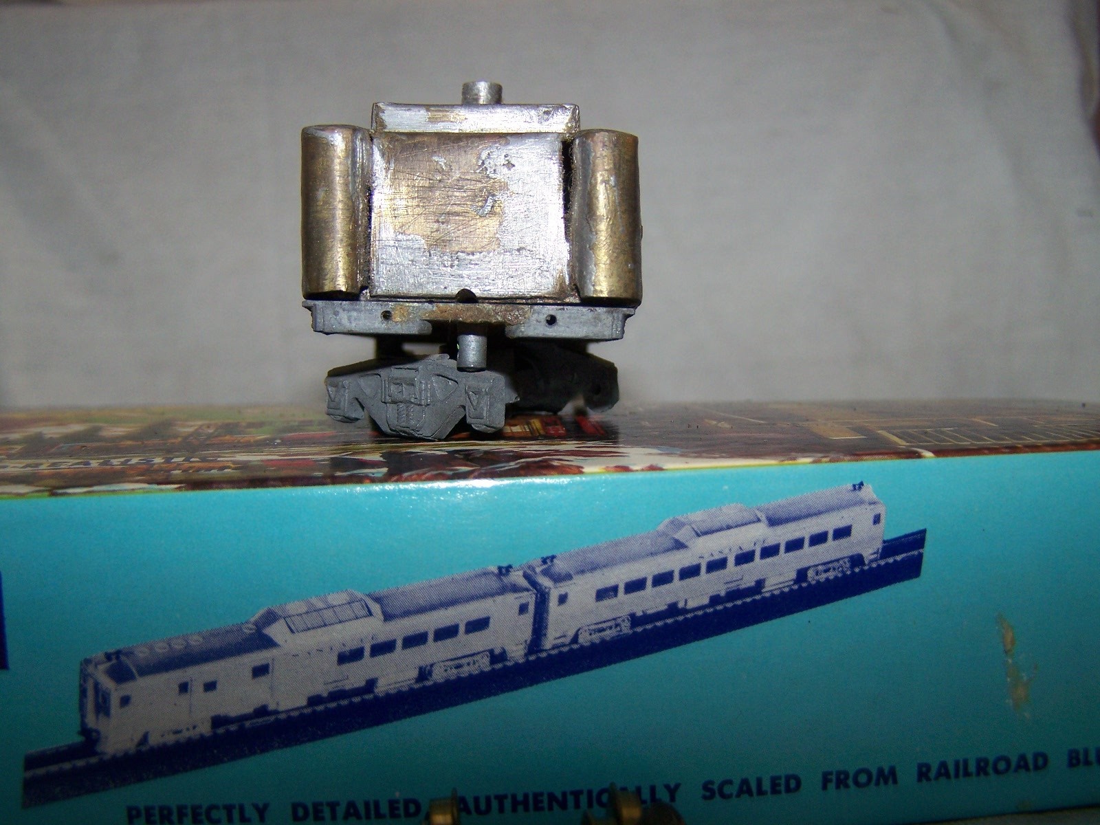 HO Scale Metal Oil Slope Back Tender