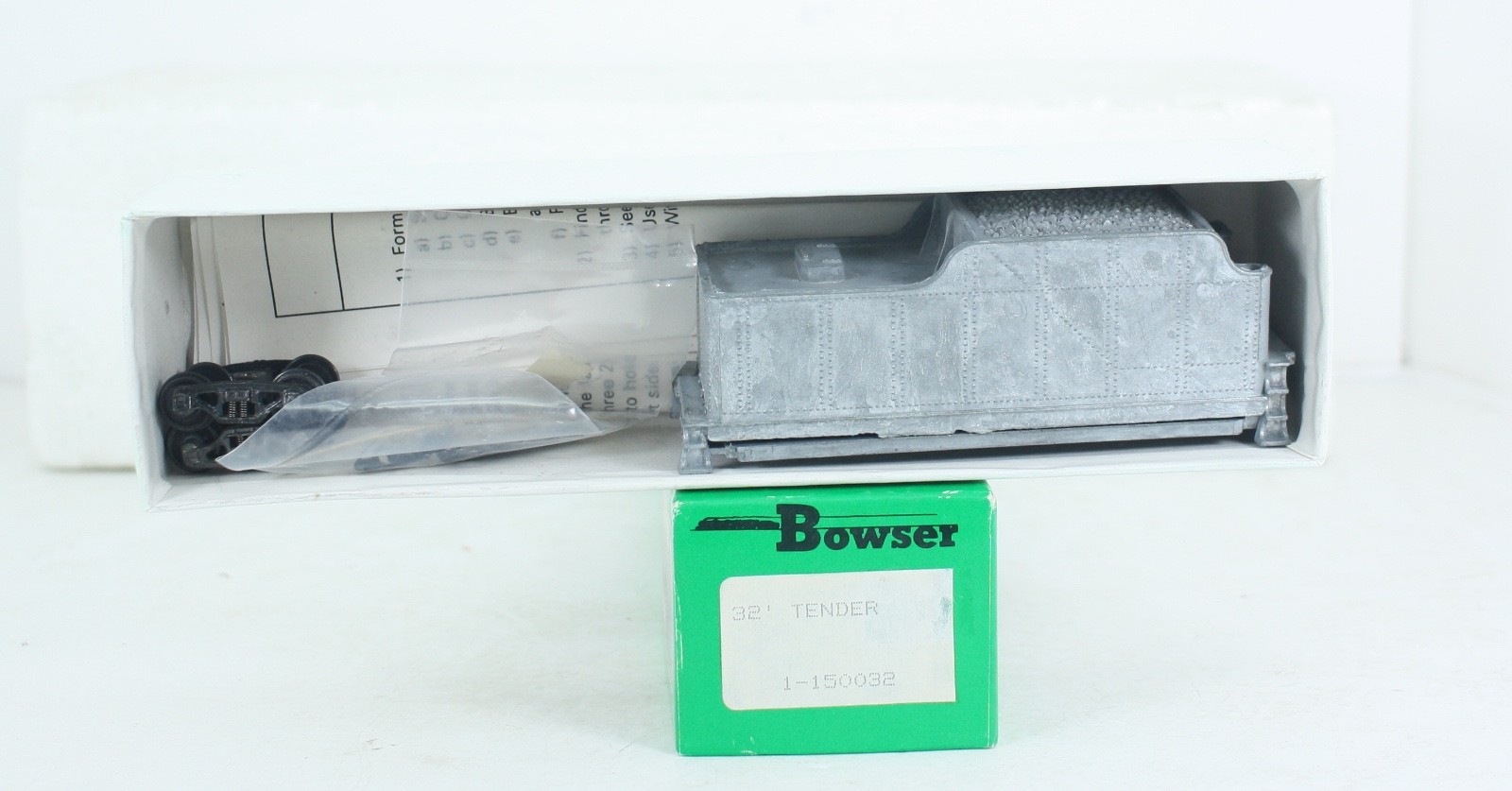 HO Scale Bowser 150032 All Metal 32’ Tender Kit Complete