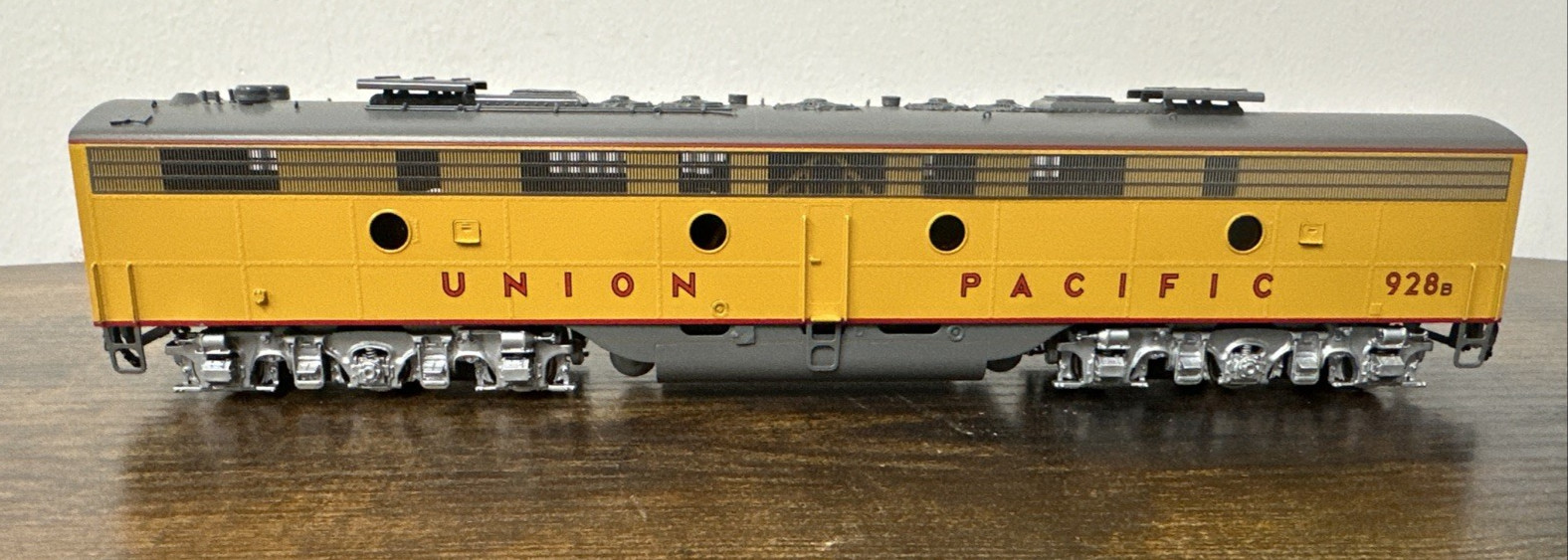 Challenger Imports, Ltd. HO Brass #2467.1x Union Pacific E9B #928B Factory Paint
