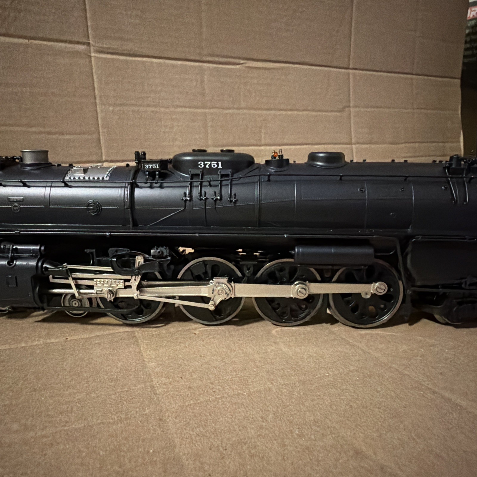 3rd Rail Sunset Models Brass Santa Fe 4-8-4 Loco #3751