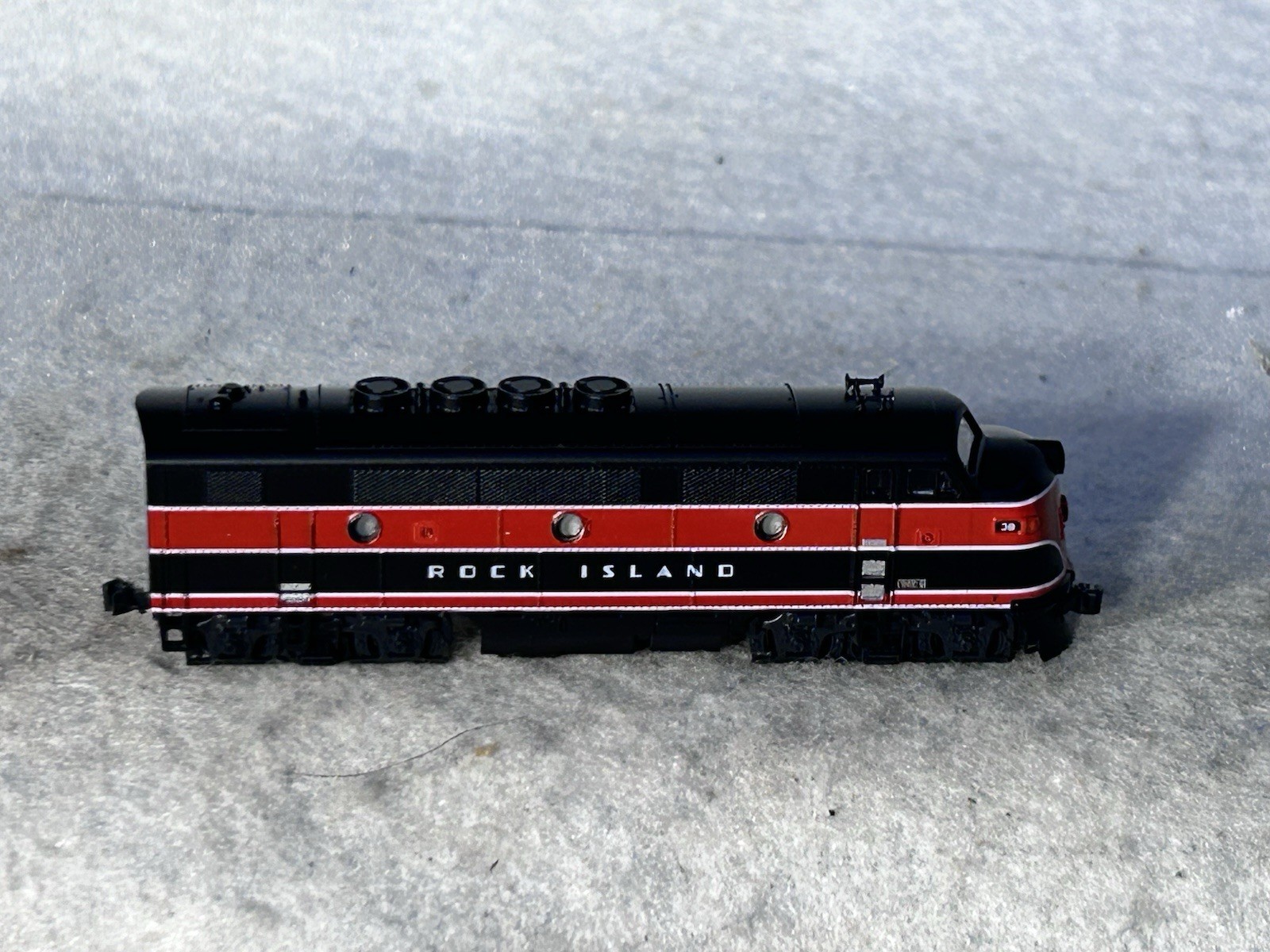 Beautiful KATO Rock Island RR F-3A #39 Locomotive N Gauge ￼