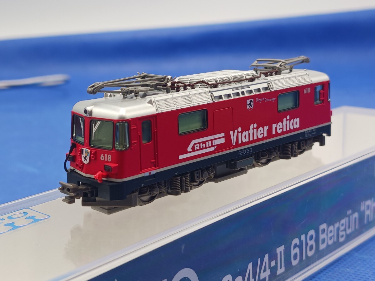 KATO 3102-3 Rhaetian Railway (RhB) Alpine Locomotive Ge4/4-II RhB Logo