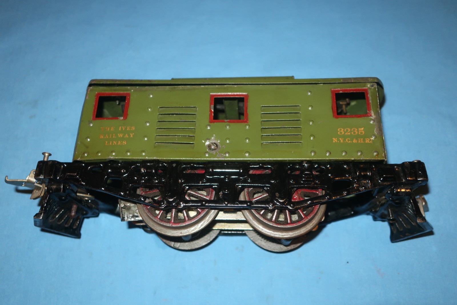 IVES #3235 Wide Gauge Electric Locomotive.