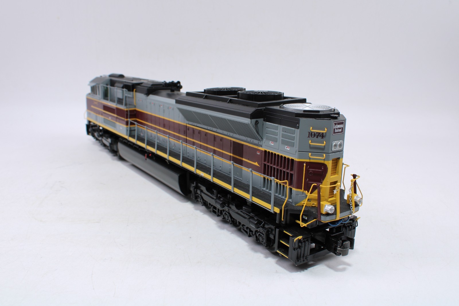 MTH 20-20259-3 O Gauge SD70ACe Diesel Engine Lackawanna #1074 Non-Powered Dummy