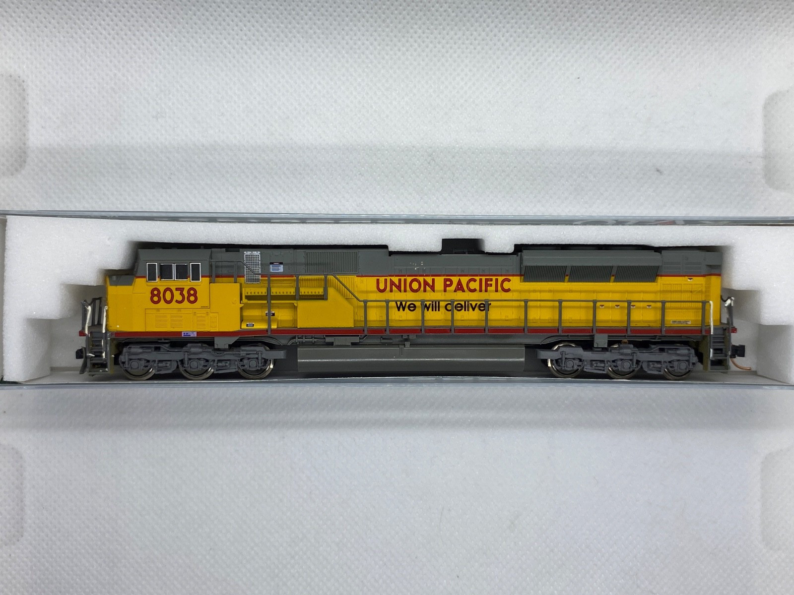 Kato N scale SD90/43MAC UP #8038