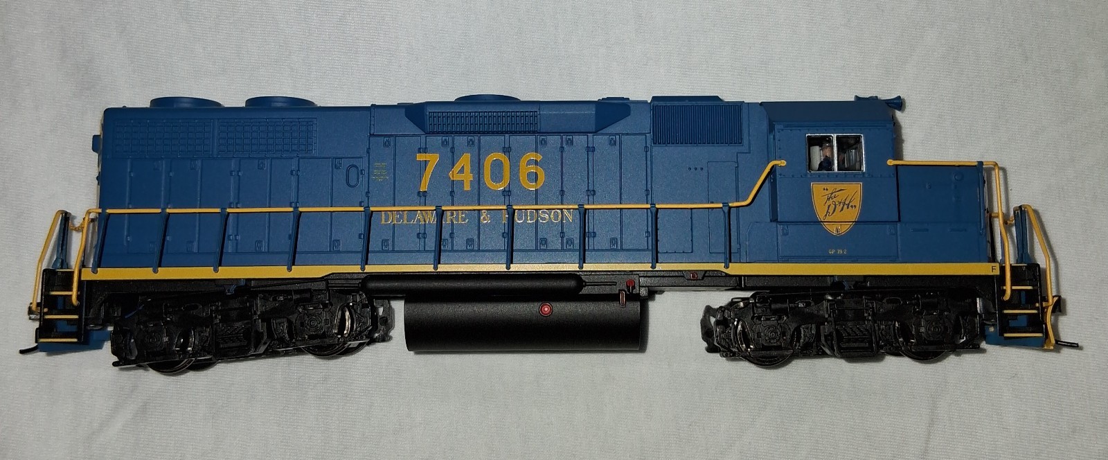 Atlas HO GP39-2 Ph1 D&H Delaware & Hudson #7406, Trainman