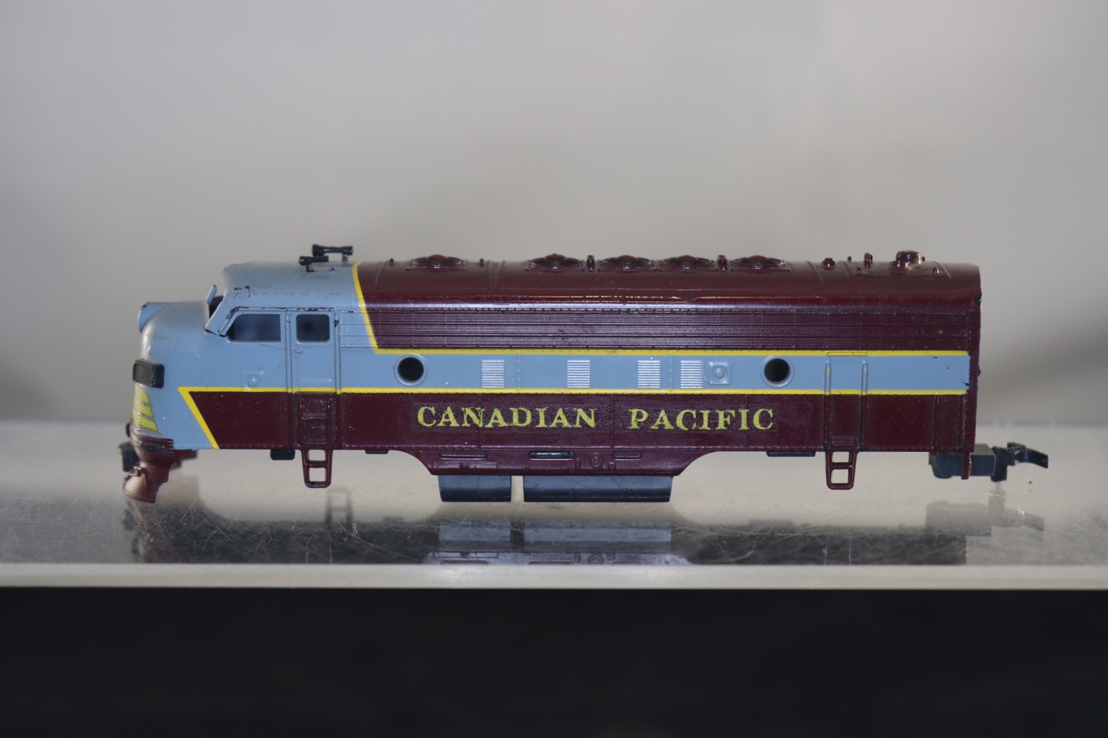 Vintage Revell HO Canadian Pacific F7 Diesel Locomotive Shell 3510 Parts