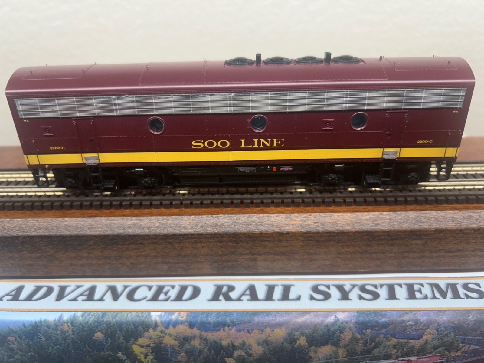 SOO LINE F3 A/B units – DCC / GENESIS SOUND ” BURGUNDY $ ” HO Scale NEW SEALED
