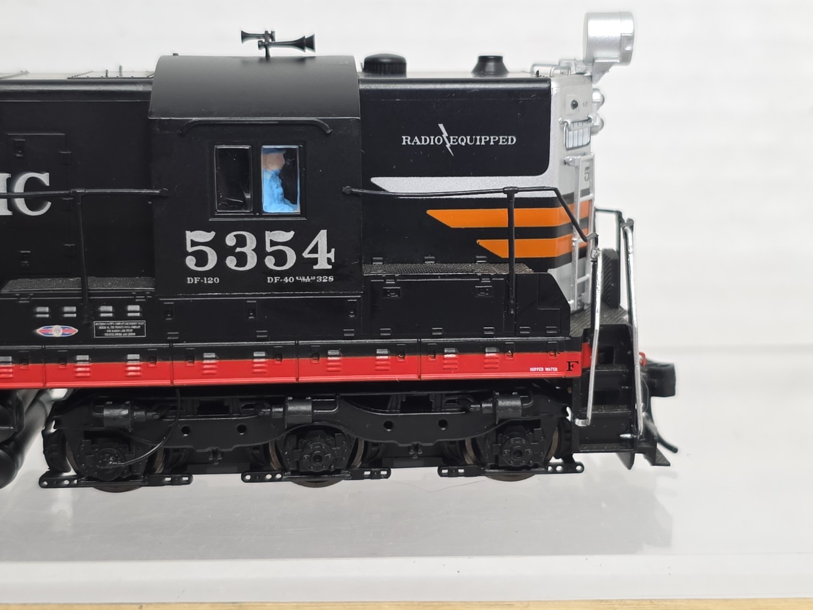 Walthers Proto HO Southern Pacific 5354 SD9 Diesel Loco DC Sound Runs Read Desc.