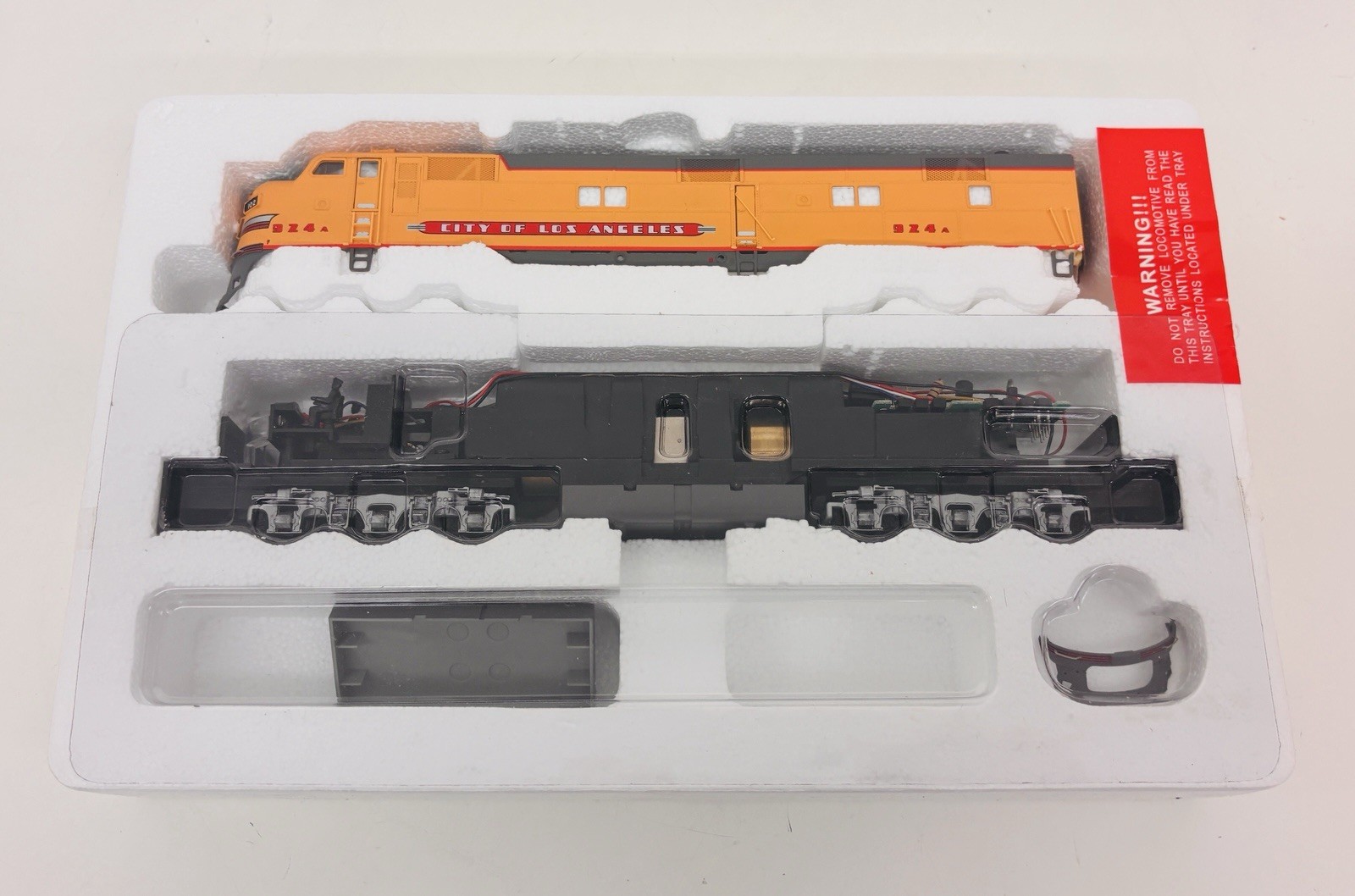 Proto 2000 HO UP City of Los Angeles E7 Powered 924A & E6B Non Powered 926B