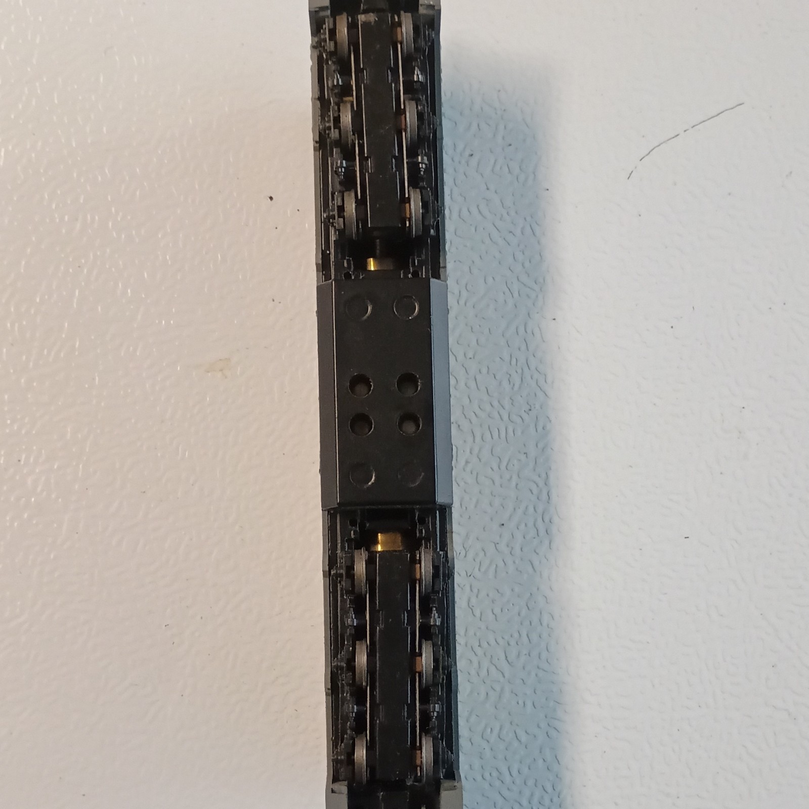 HO Union Pacific Railroad Diesel Locomotive Analog 1:87 2802 Yellow Gray