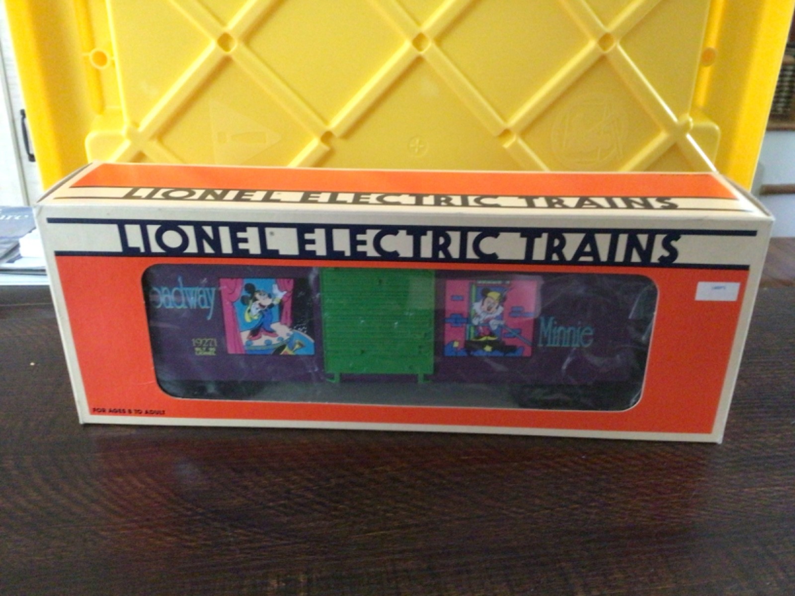 LIONEL DISNEY 1991-1996 MICKEY MOUSE EXPRESS 10 PIECE O/027-GAUGE TRAIN SET C-8