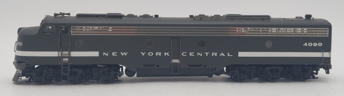 Proto 2000 21006 HO Scale New York Central E8/9 Diesel Locomotive #4090