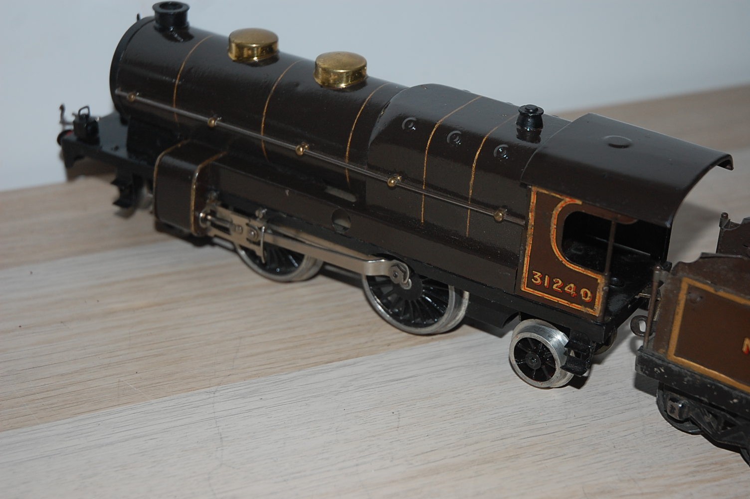 HORNBY O GAUGE CLOCKWORK 3C NORD LOCOMOTIVE AND TENDER IN BROWN LIVERY