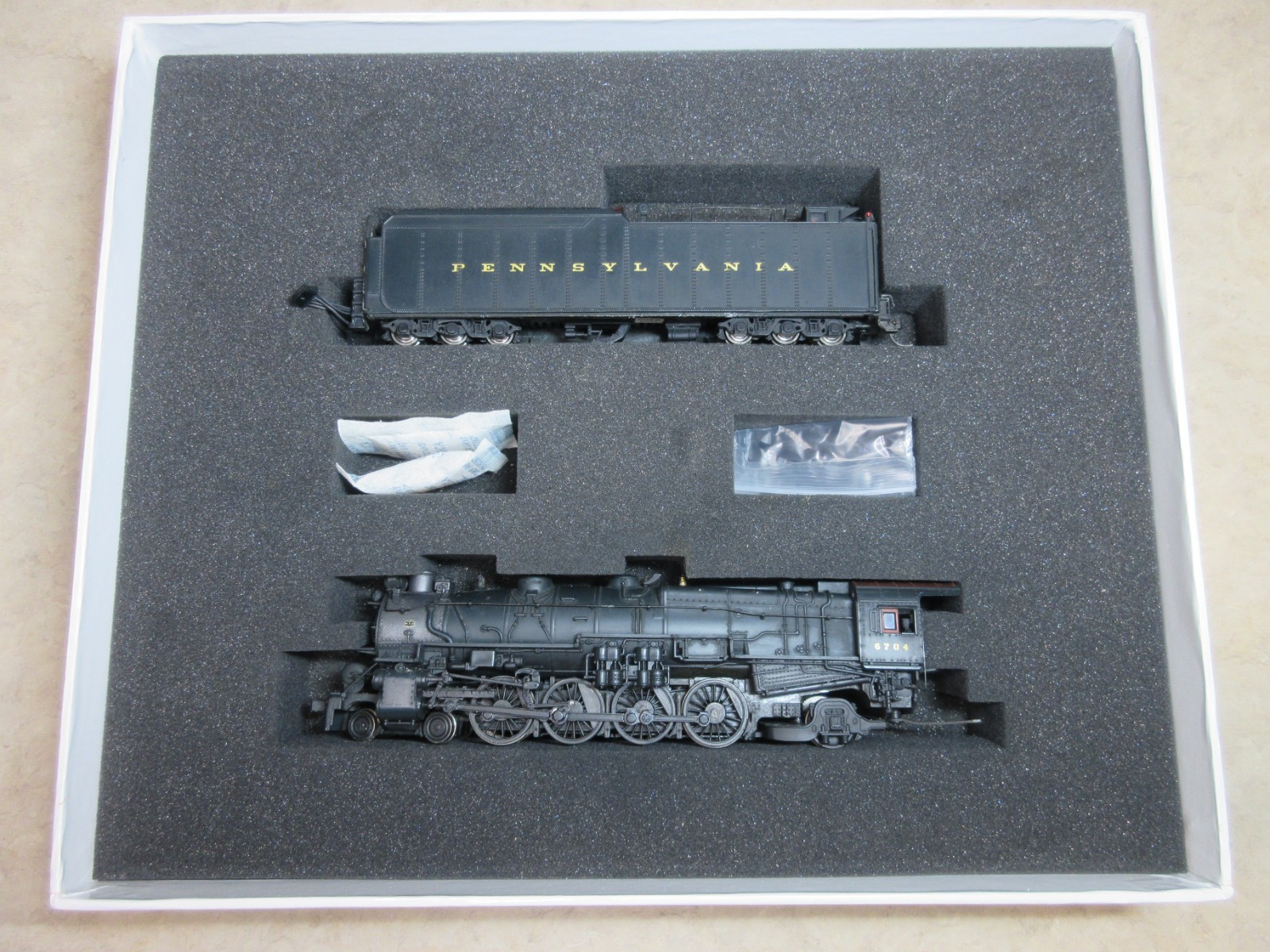 Broadway Limited 008. 4-8-2 M1b Steam Locomotive. PRR #6704. HO DCC. Watch Video