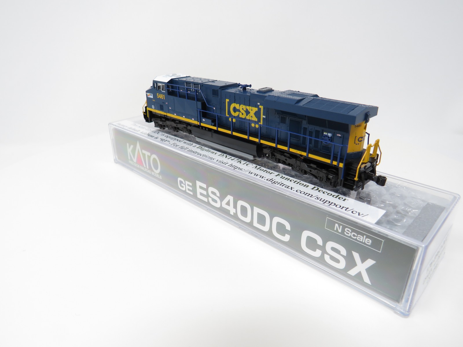 Kato N 176-8963-DCC CSX #5461 GE ES40DC GEVO Diesel Locomotive