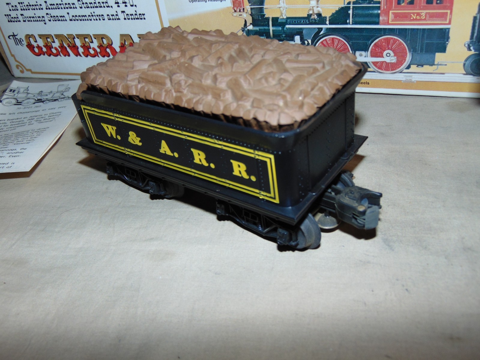 LIONEL O 8701 GENERAL STEAM ENGINE WITH SMOKE IN ORIGINAL BOX
