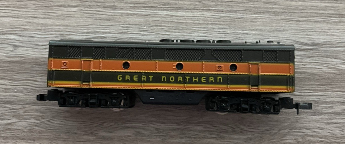 N Scale Great Northern Locomotive F3B Made In Austria TESTED RUNS