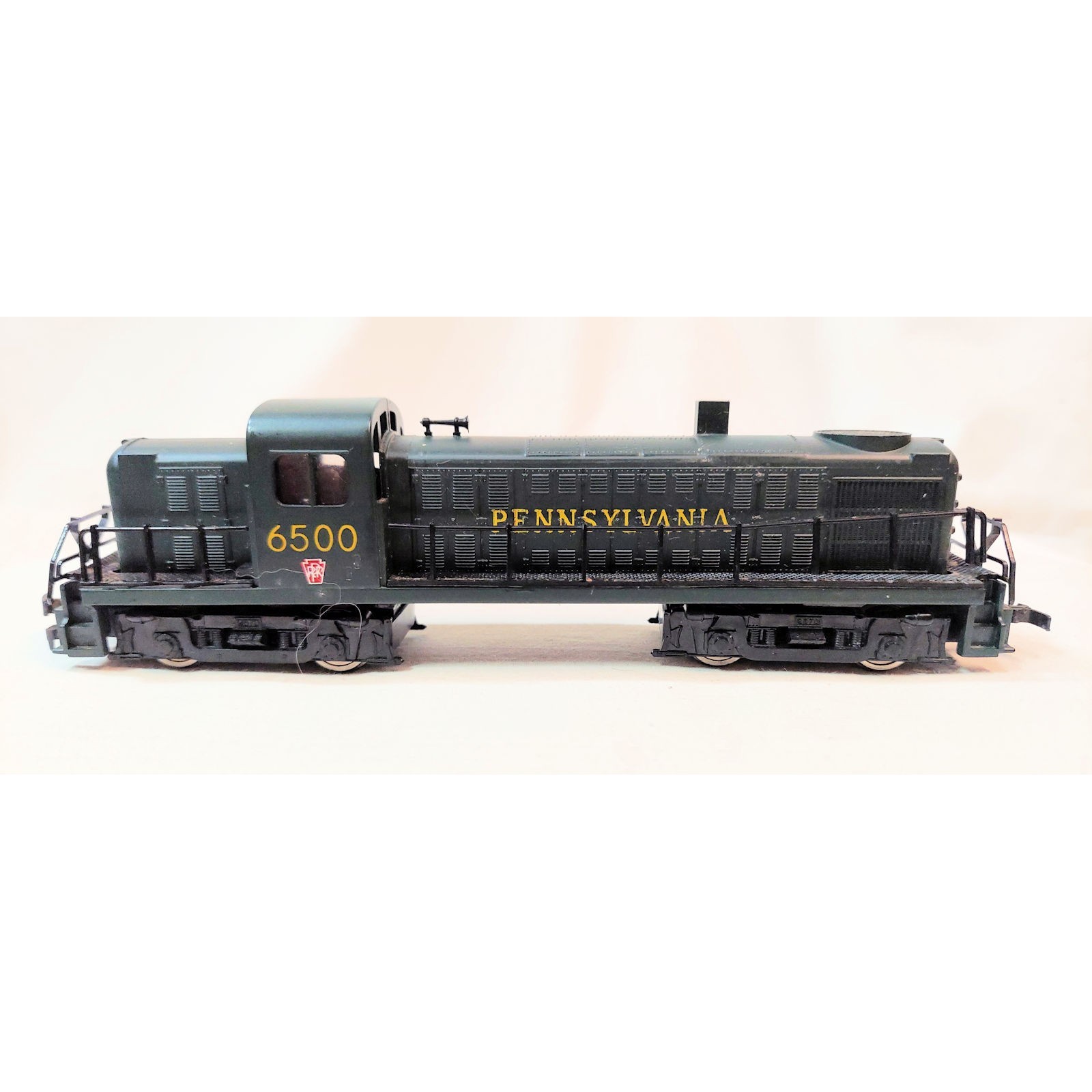 Rivarossi AHM Diesel Locomotive HO PENNSYLVANIA GE U25C #6500 *Good runner