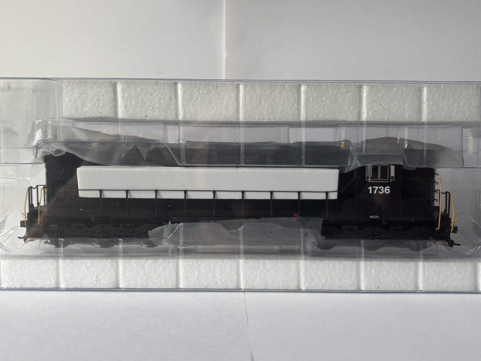 Retired – Athearn Norfolk and Western engine (1736) DCC sound ready – NEW in BOX