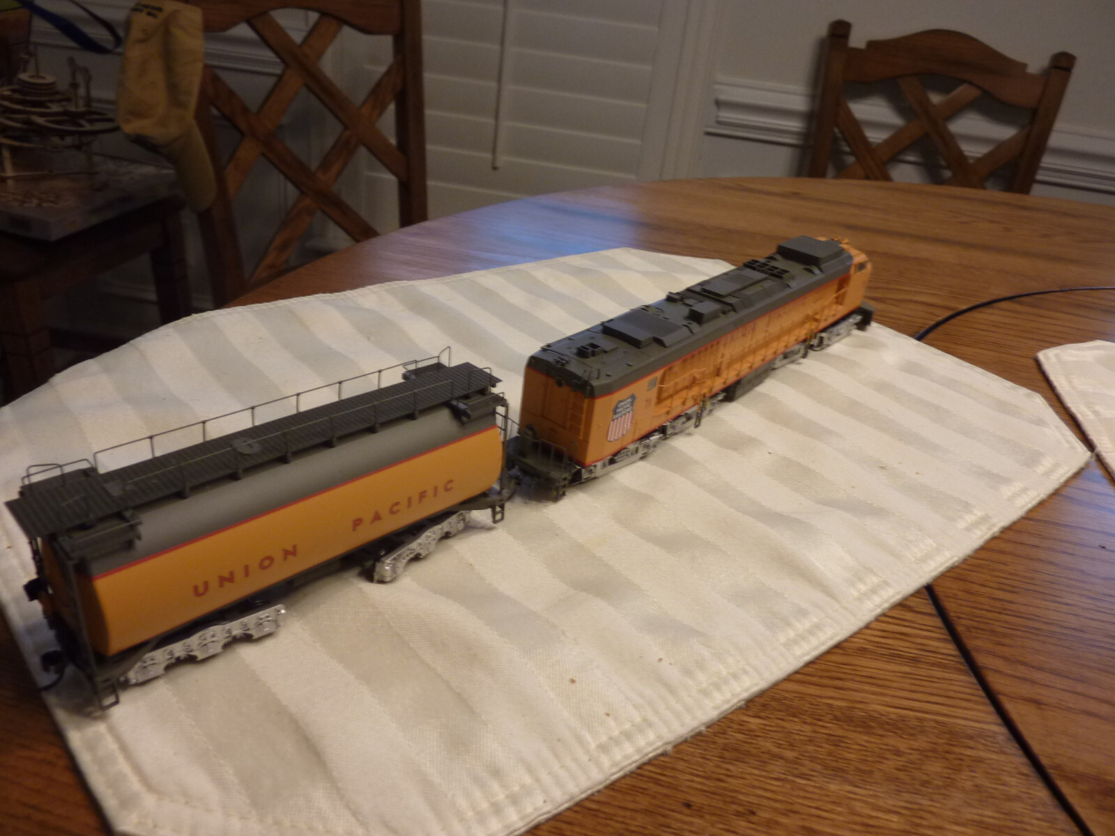 HO scale locomotive, AThearn, UP # 71 gas turbine with tender