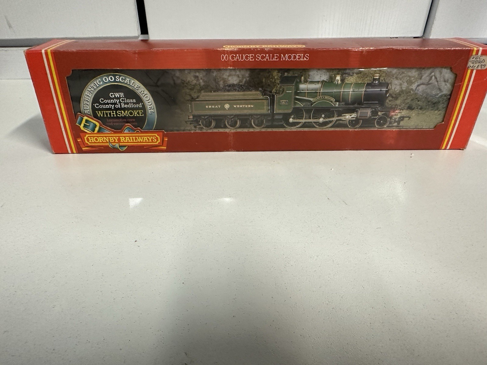 Hornby R392 County Class 4-4-0 ‘County of Bedford’ 3821 in GWR BR Green Boxed