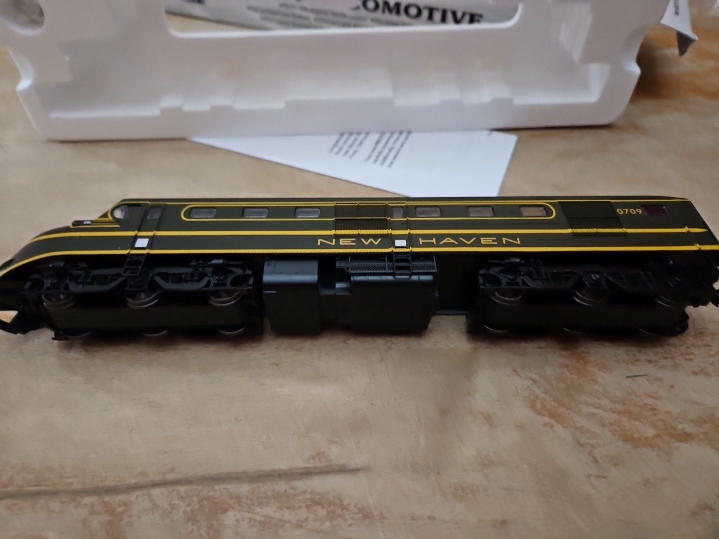 Proto 1000 30575 DL-109 Diesel Locomotive New Haven NH #0709 NEW IN BOX