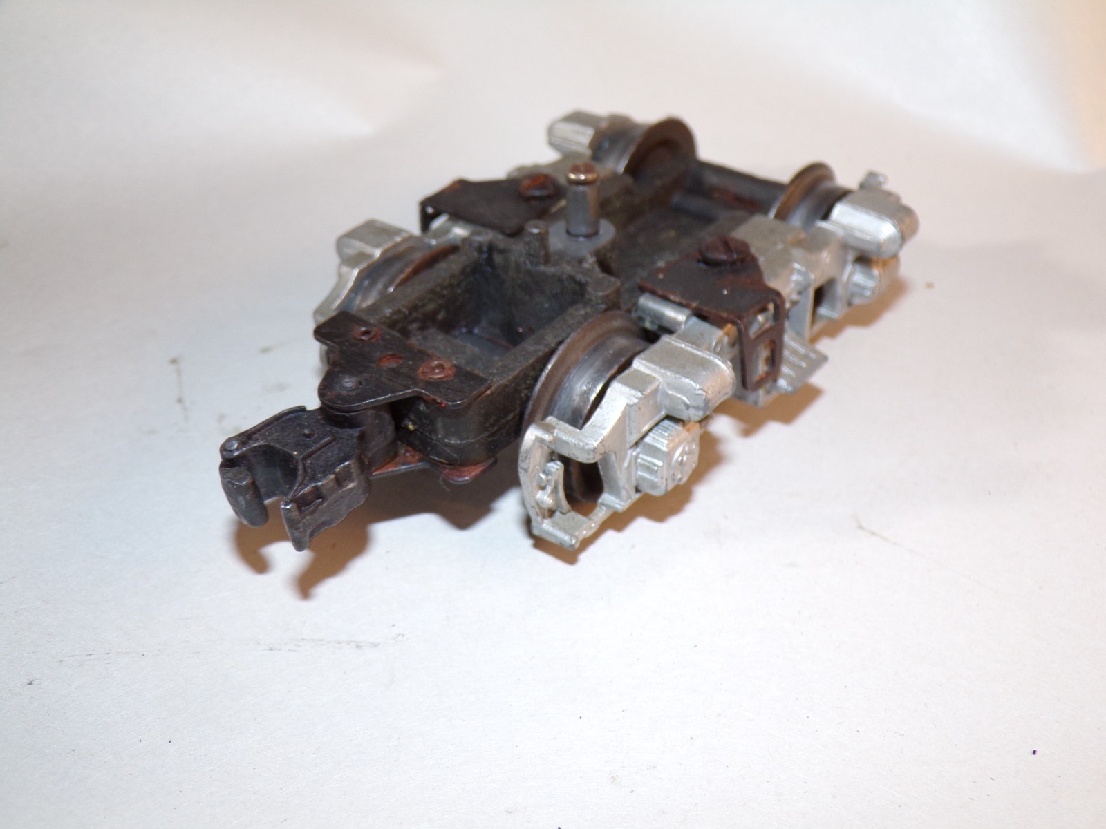 Vintage Original Lionel 2353 F3 Dummy A unit, rear non geared dummy truck