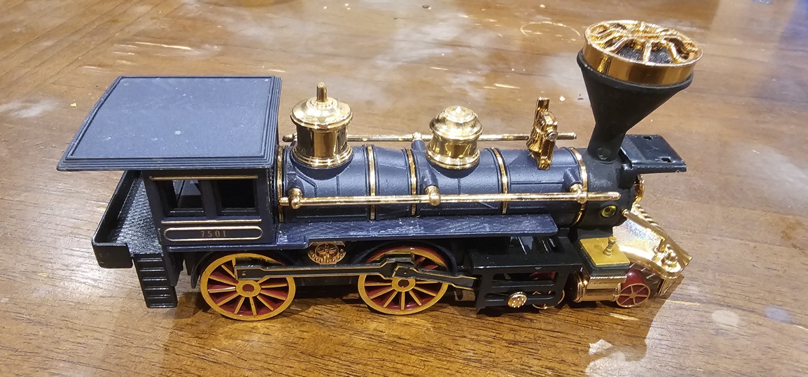 Vintage Train Locomotive SS 7501 Black Gold Trim Superior Western Railway Flaw