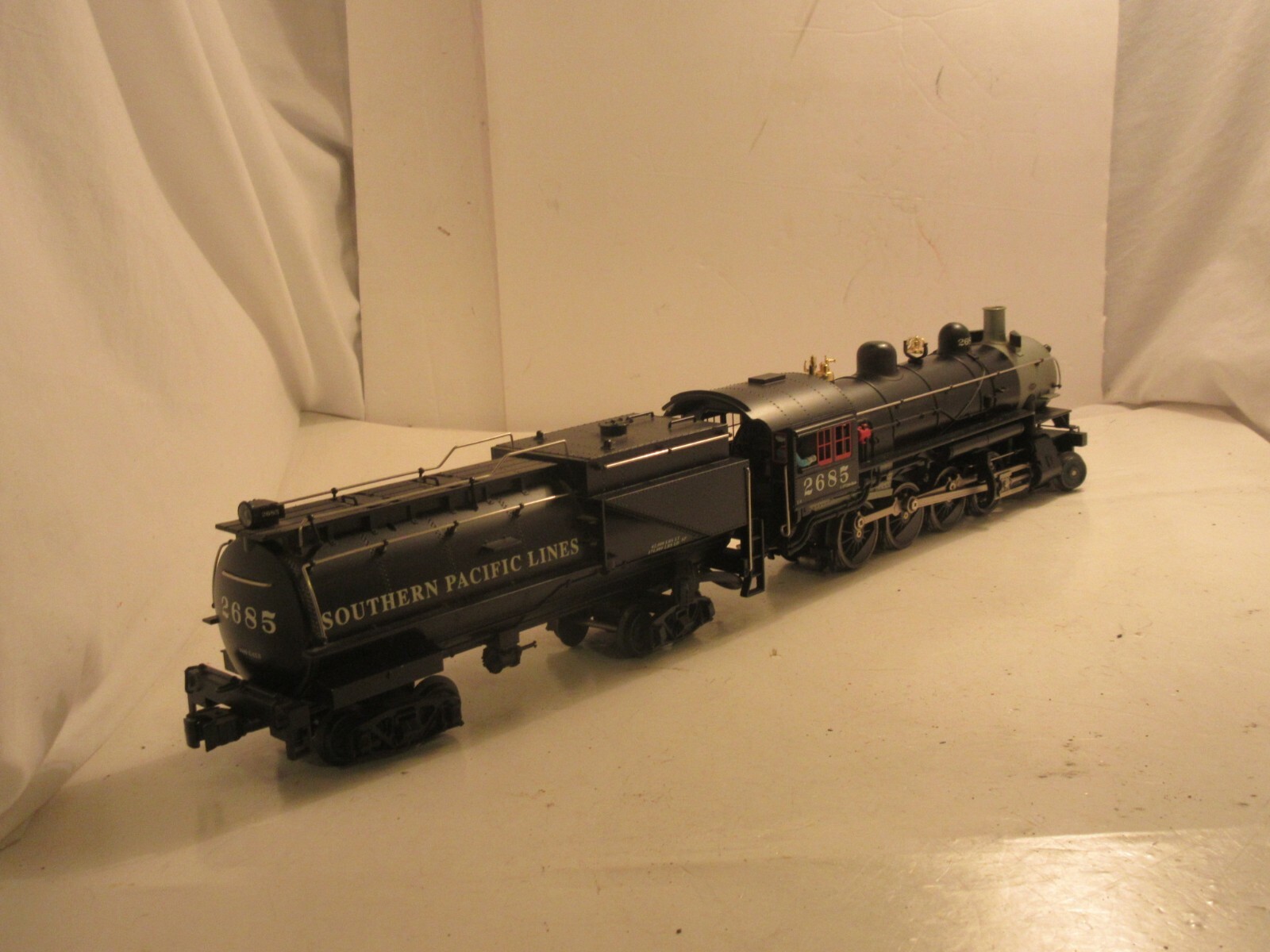 Lionel Southern Pacific 2685 O Gauge Consolidation Steam Locomotive and Tender