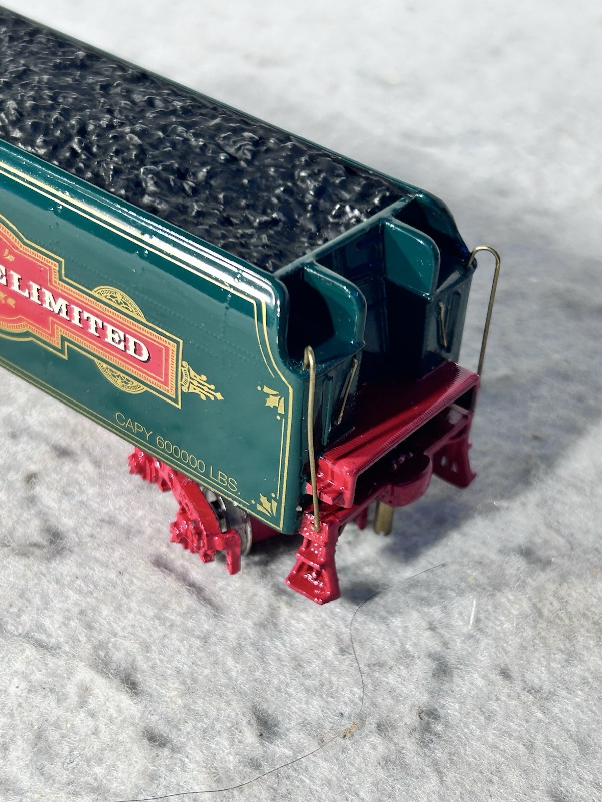 Festive Franklin Mint/Mantua North Pole Ltd. 4-6-4 Christmas Locomotive HO