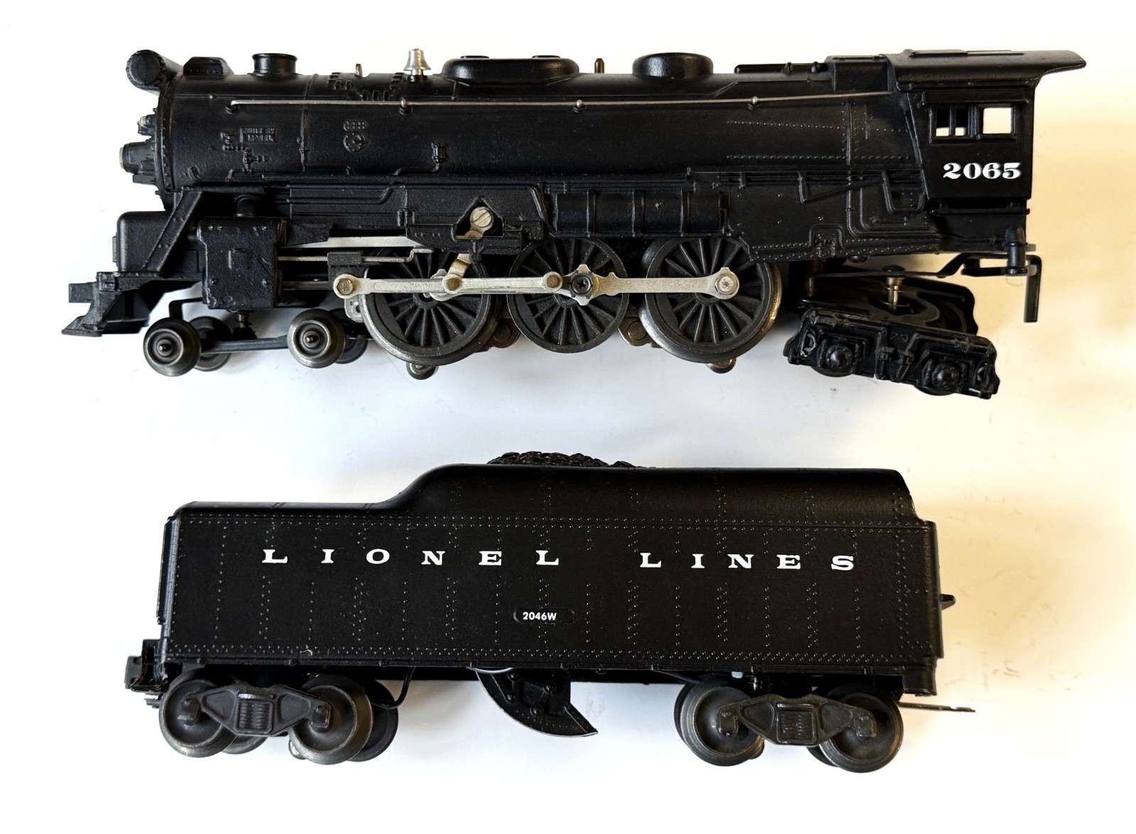 Lionel 2065 Vintage O 4-6-4 Small Hudson Steam Locomotive & 2046W Tender