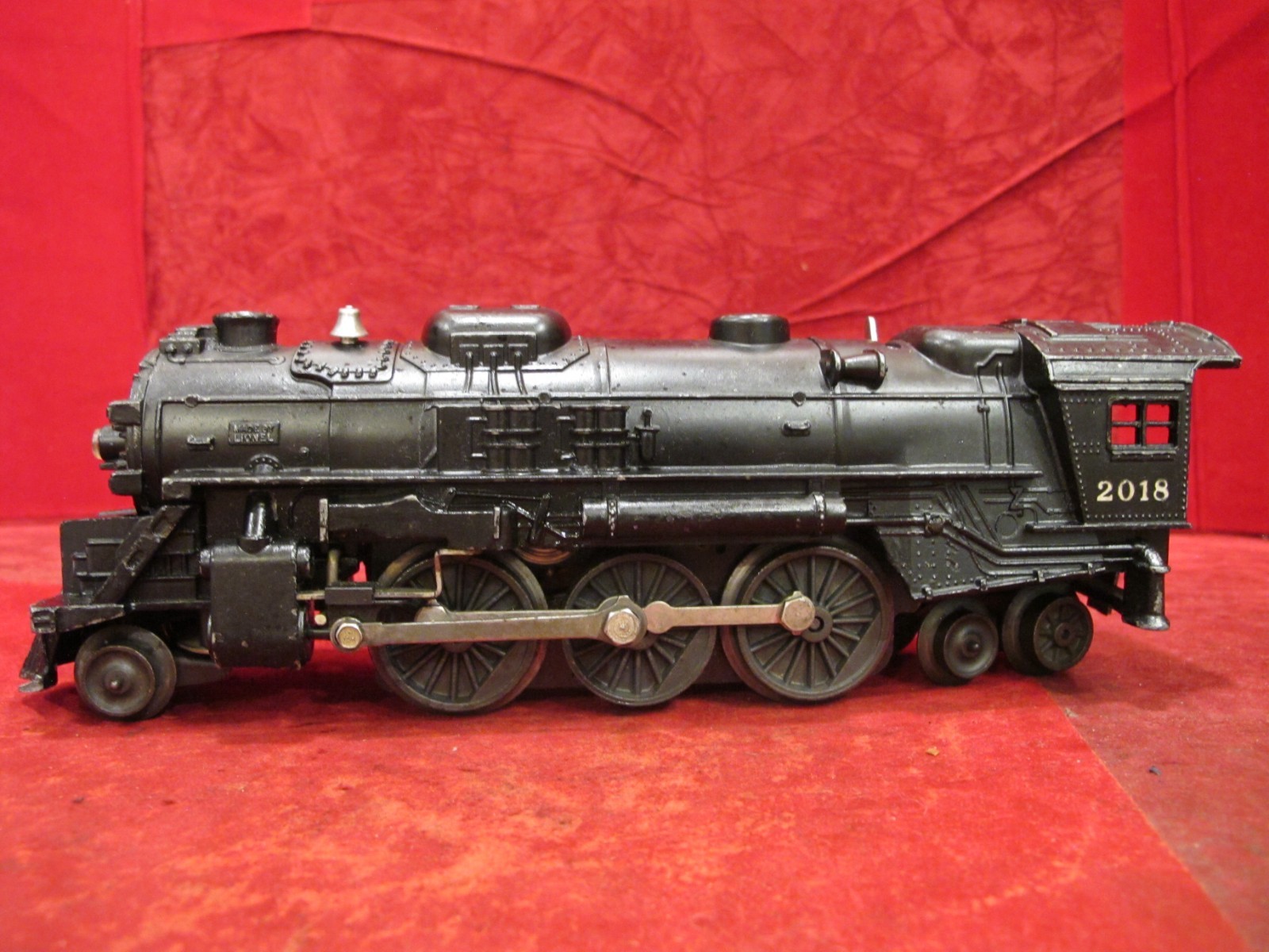 Lionel #2018 2-6-4 Steam Locomotive. Runs and LIGHTS and smokes