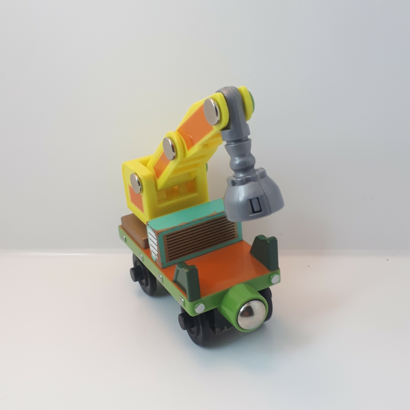 Crane Car – Chuggington Wooden Railway Trains Thomas Brio Compatible